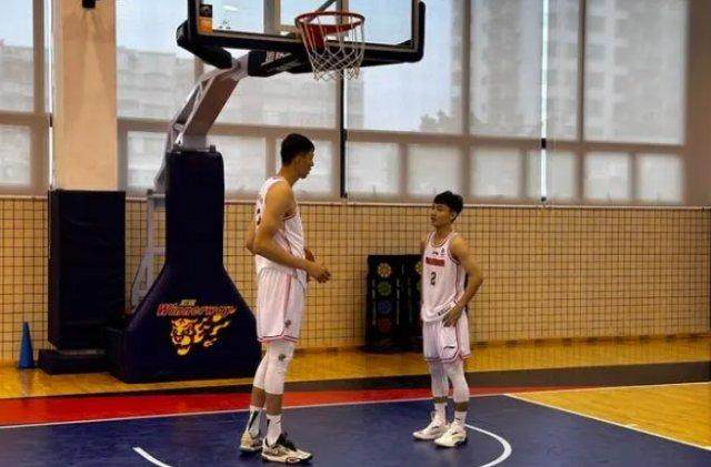 1701129880467096266.jpg zhouqi.jpg