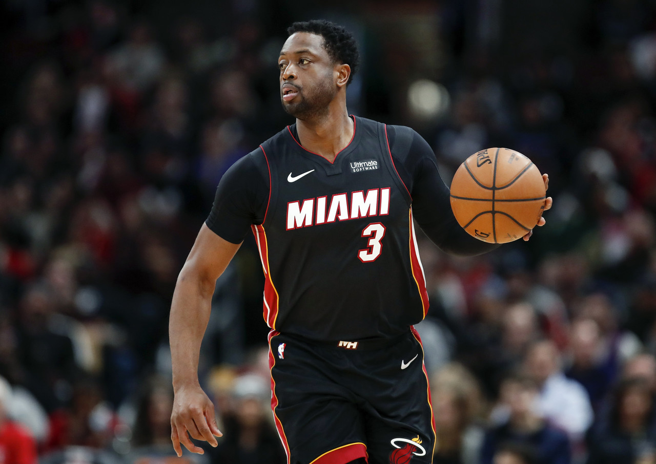 开云体育官方网-2009年的今天：韦德30投17中&amp;罚球15中14 爆砍50分5板5助